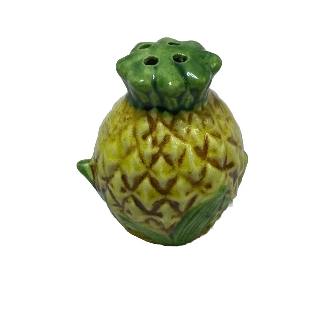 VTG Mini Pineapple Salt /Pepper Shaker Set Japan Hawaii Yellow With Green Leaves
